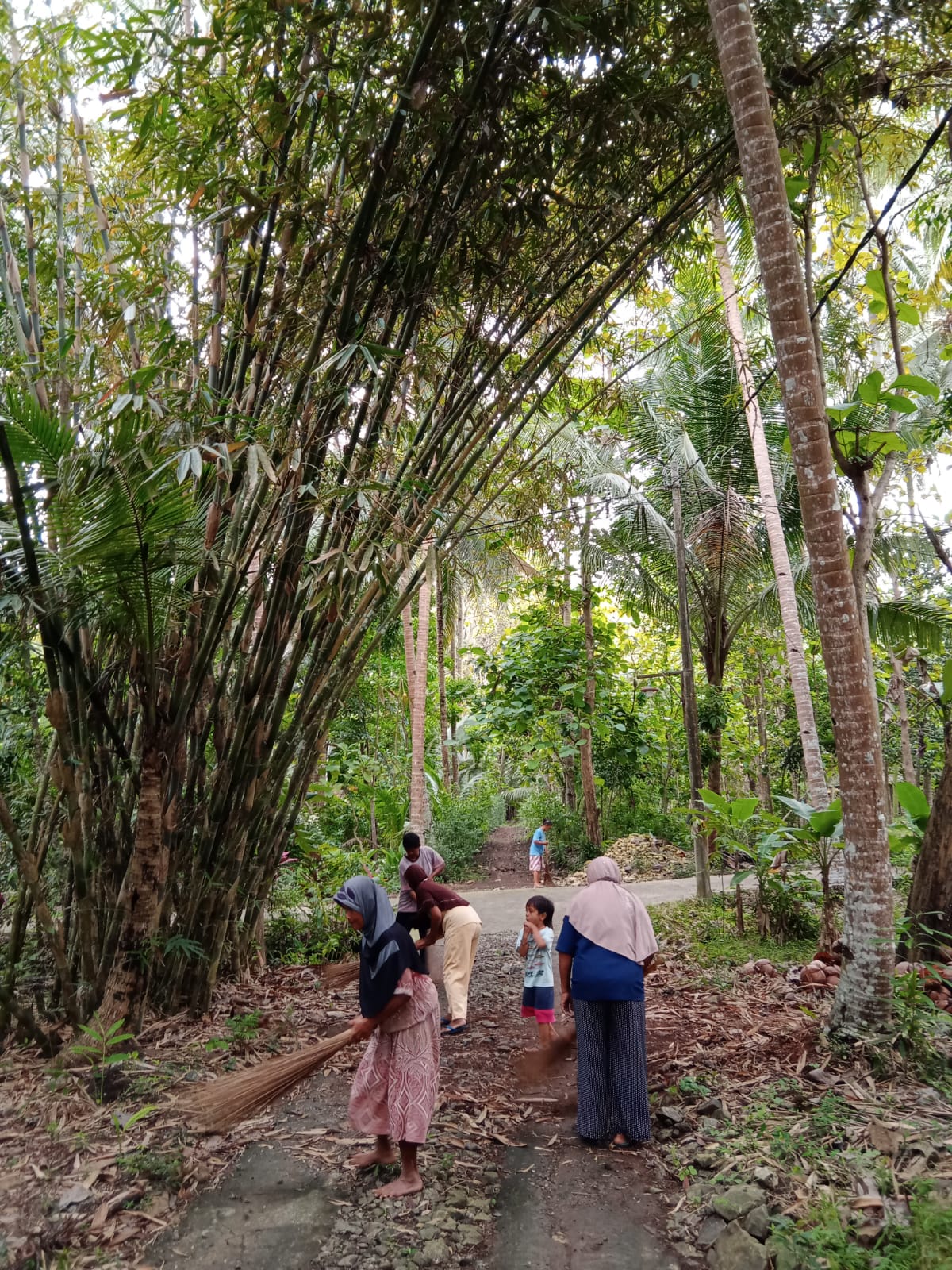 Seputar Pilur : Warga Ngulakan Kerja Bakti menyongsong Pilur